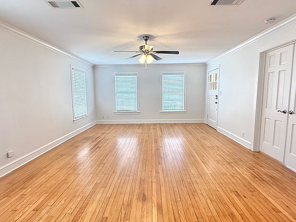5th image of 820 N 5th St