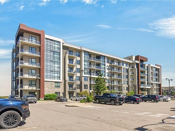3rd image of 101 Shoreview Pl #123