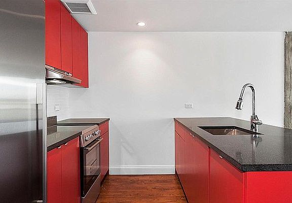 4th image of 954 Bergen St APT 5C