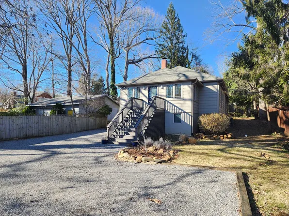 115 1st St, Black Mountain, NC 28711