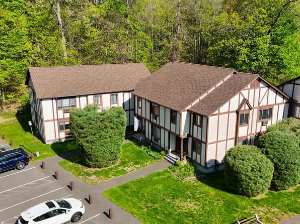 413 Swanson Crescent #413, Milford, CT 06461