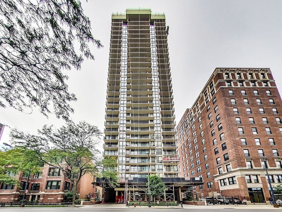 1st image of 3150 N Sheridan Rd APT 24B