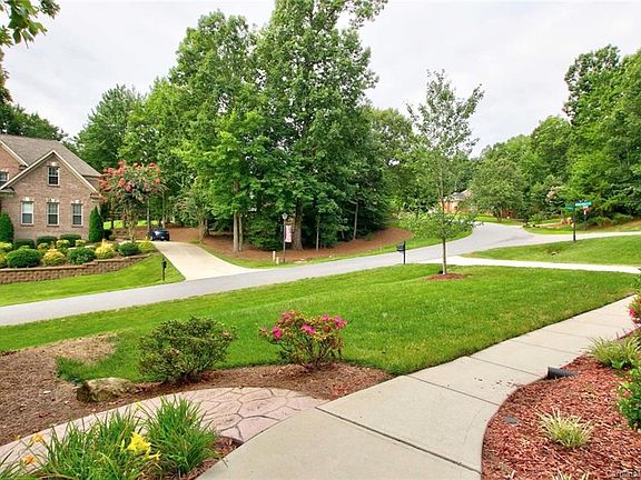 5th image of 7592 Turnberry Ln