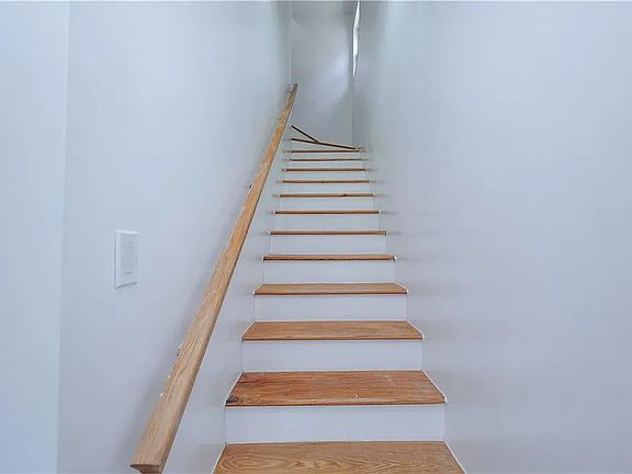 5th image of 101 Wright St Floor 2