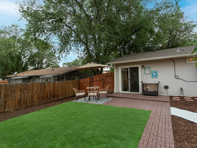 3715 N Hancock Ave — Photo 39