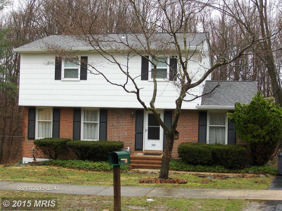 1st image of 1619 Honeysuckle Dr