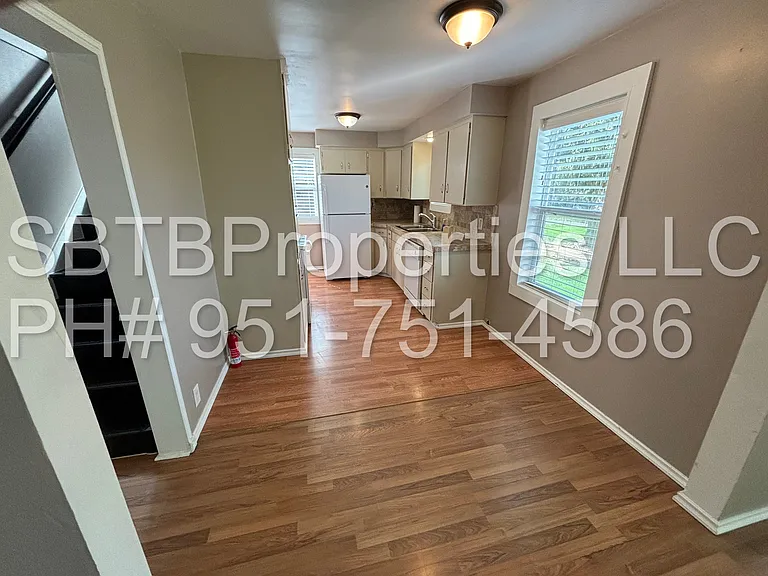 3012 Englewood Ave — Photo 5
