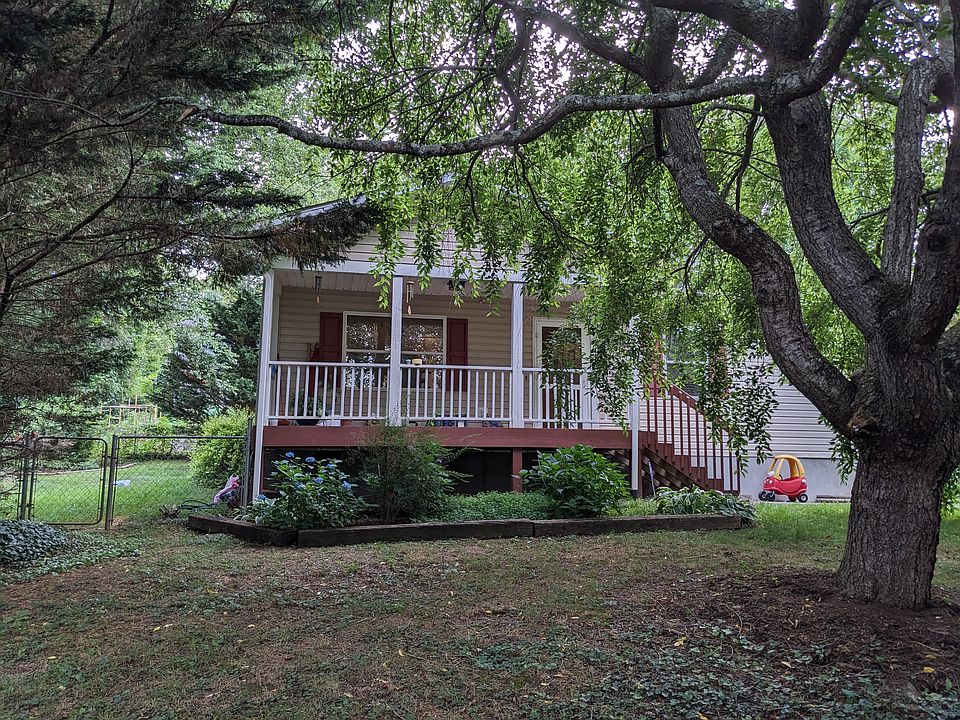 1st image of 30 Wilson Creek Dr