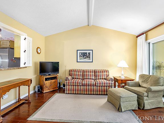 2nd image of 3028 Maple Villa Dr SE #64