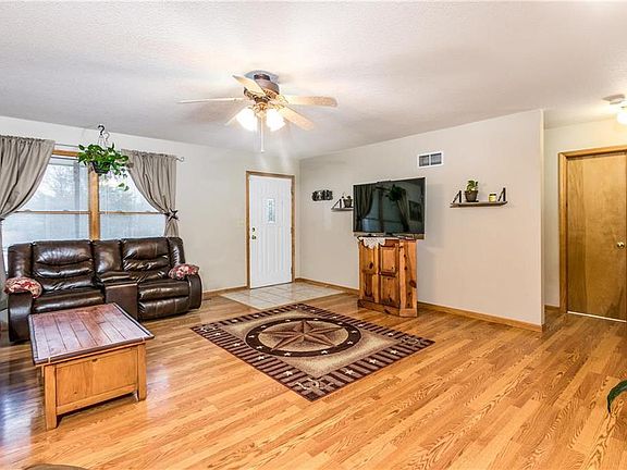 2nd image of 22485 219th St