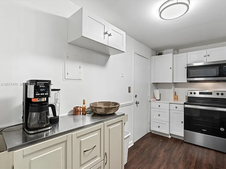 5005 Collins Ave #222 — Photo 18