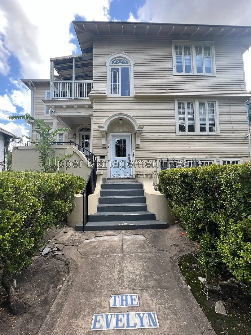 5 bed, 2.0 bath, $8,500 — Photo 1