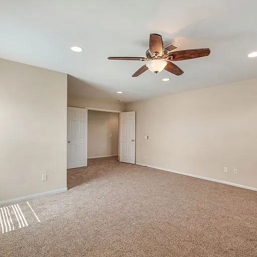 33871 Calafia St — Photo 12