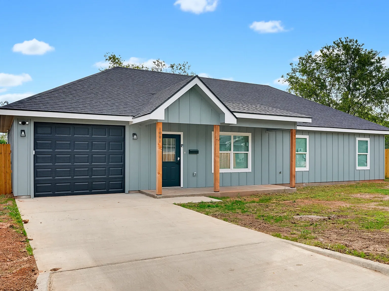 3 bed, 1365 sqft, $4,750 — Photo 1