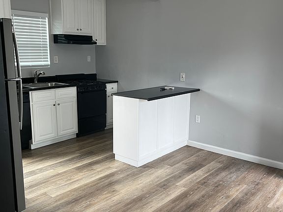 2nd image of 3010 Glendora St APT 4