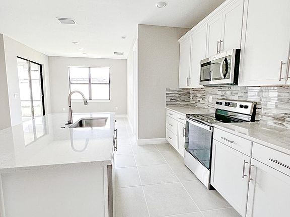 3rd image of 2463 Gabel Oak Dr