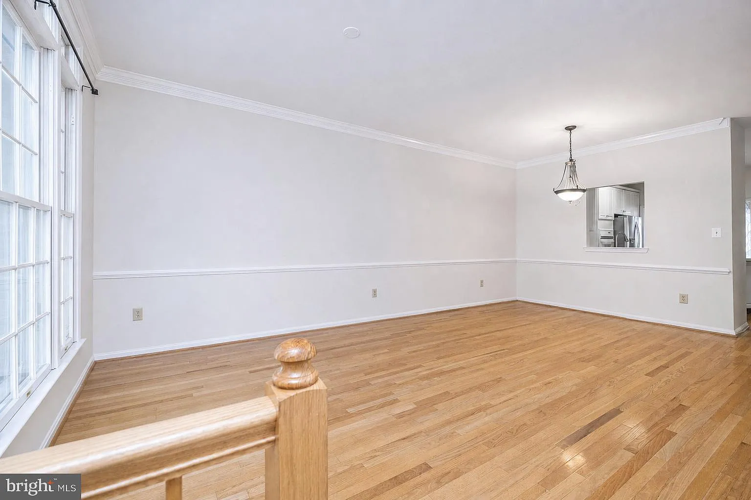 3 bed, 3.5 bath, 2305 sqft, $3,550 — Photo 4