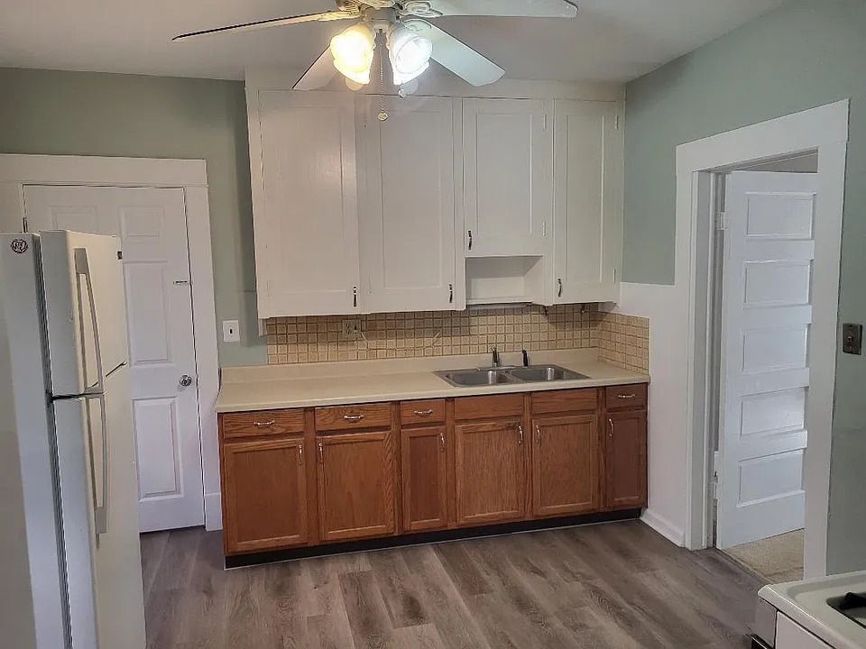 Dowd Ave