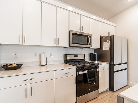 5th image of 475 W 60 S Unit L304