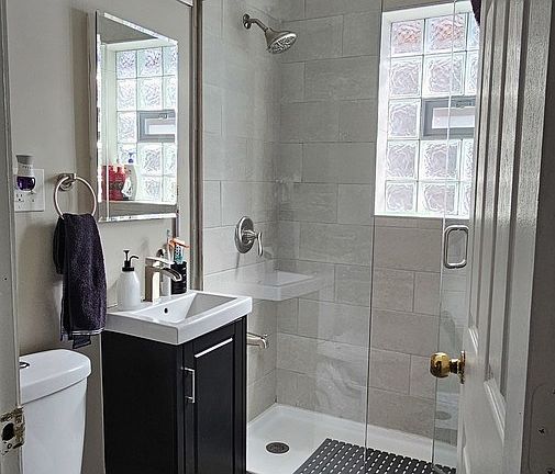 5th image of 10715 S Avenue O
