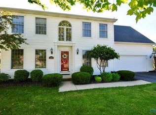 26487 Oak Meadow Dr W, Perrysburg, OH 43551