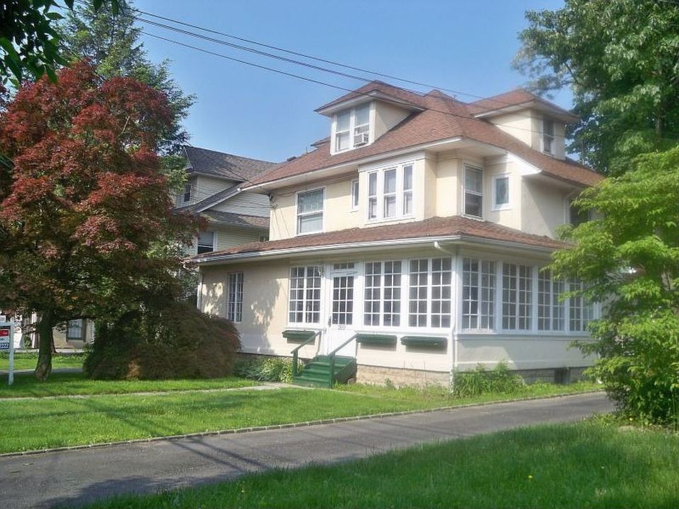 1st image of 260 Park St #1