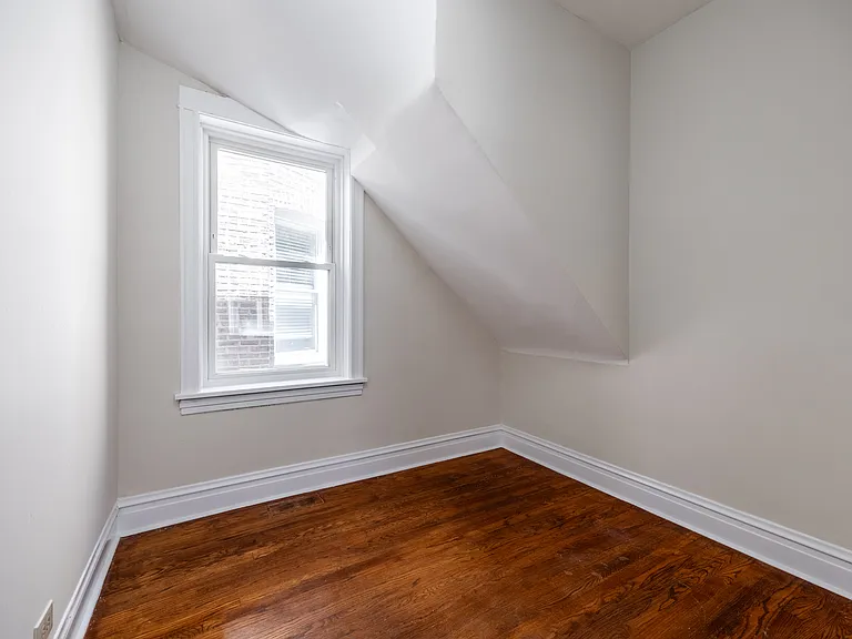 2104 N Avers Ave #1 — Photo 11