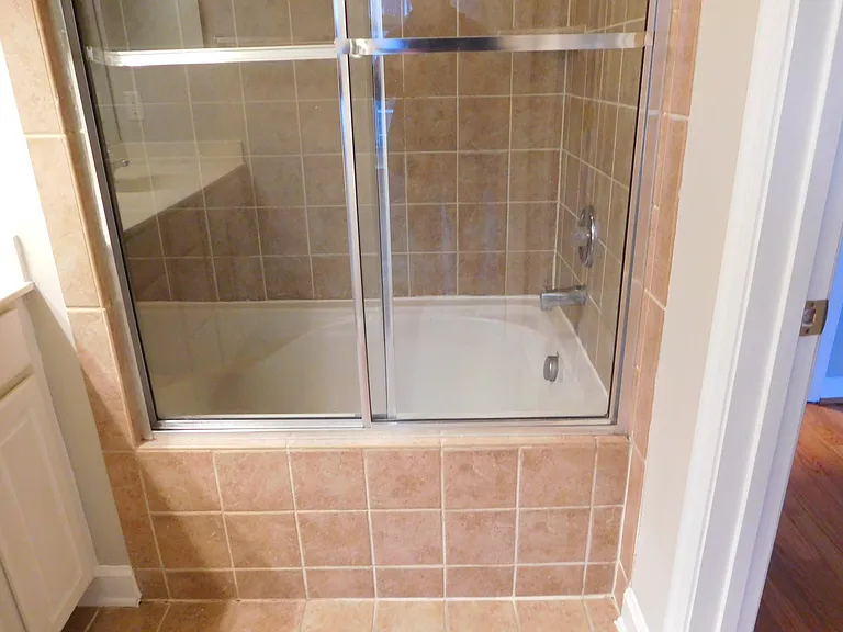 4302 Talmadge Cir — Photo 18