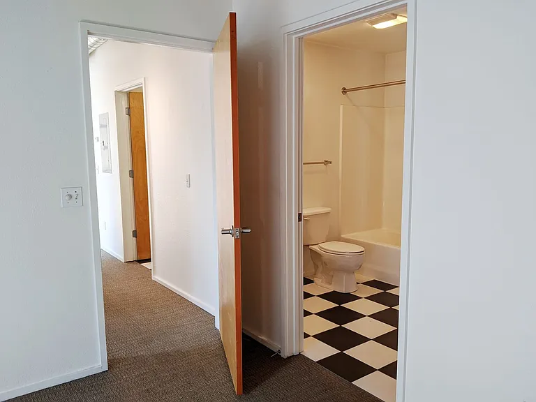 Mercury - Residential — Photo 117