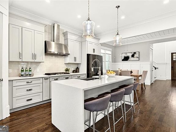 5th image of 5989 Kenn Manor Way