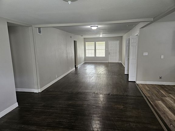 4th image of 4006 Ramsey St