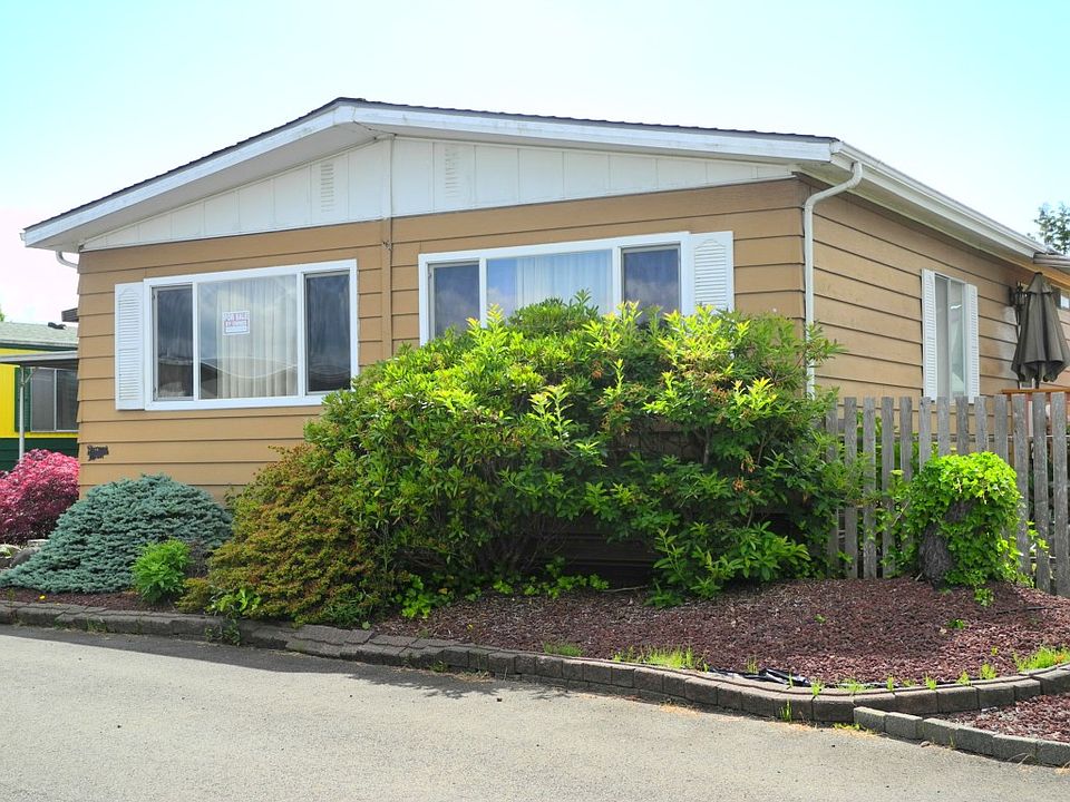 1st image of 319 Carefree Cir