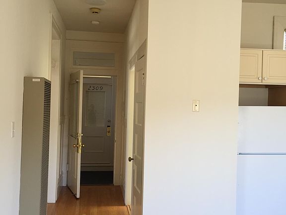 2nd image of 2311 Greenwich St #2311