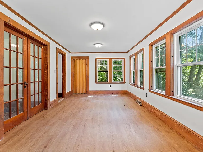 15 Sherburne Rd — Photo 15