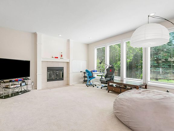5th image of 8405 W 127th Ter