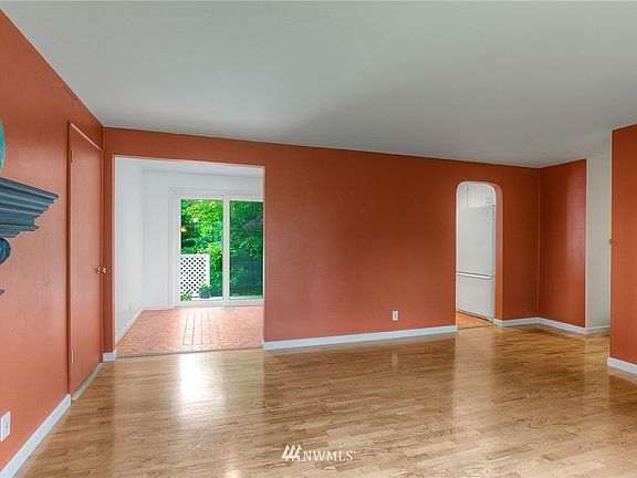 4th image of 5808 177th St SW