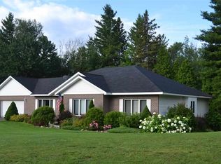 835 E Orianna Dr, Marquette, MI 49855