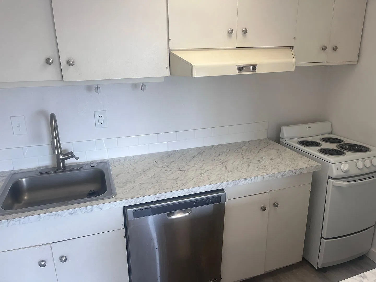 #185-4130 SW View Point Terrace — Photo 3