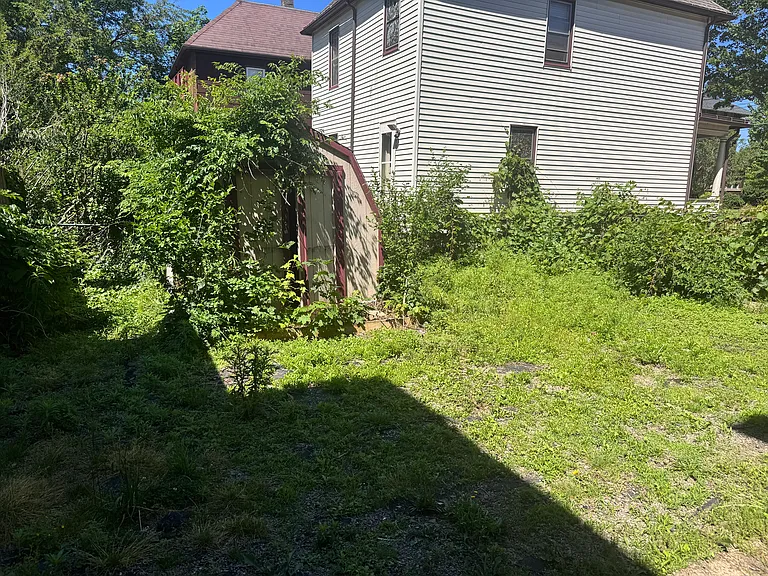 704 Raspberry St — Photo 14