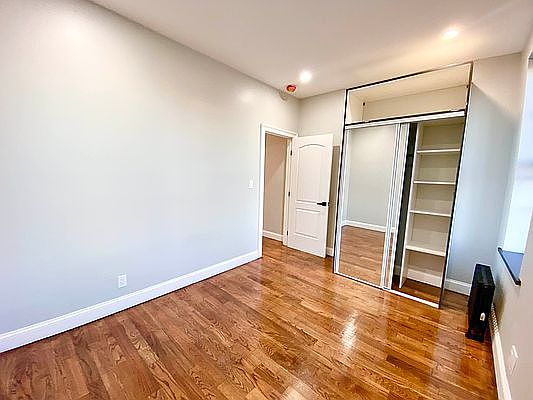 5th image of 44-03 31st Ave #3R