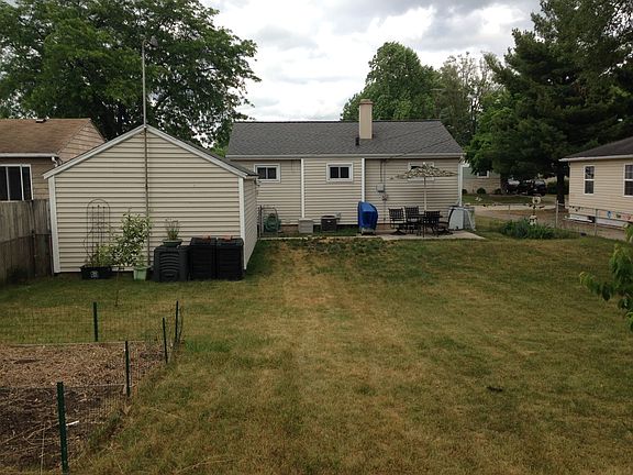 2nd image of 1017 Canterbury Dr