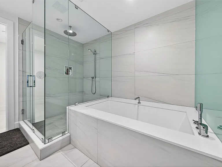153 N Seabreeze Blvd #1901 — Photo 23
