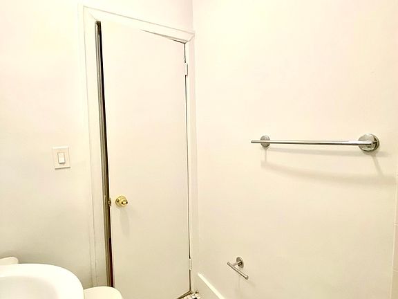 5th image of 515 E 78th St #1V