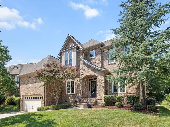 804 Modena Dr, Cary, NC 27513