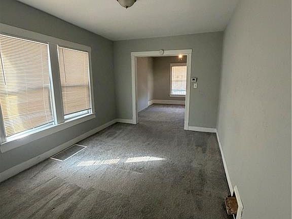 3rd image of 3009 Garfield Ave