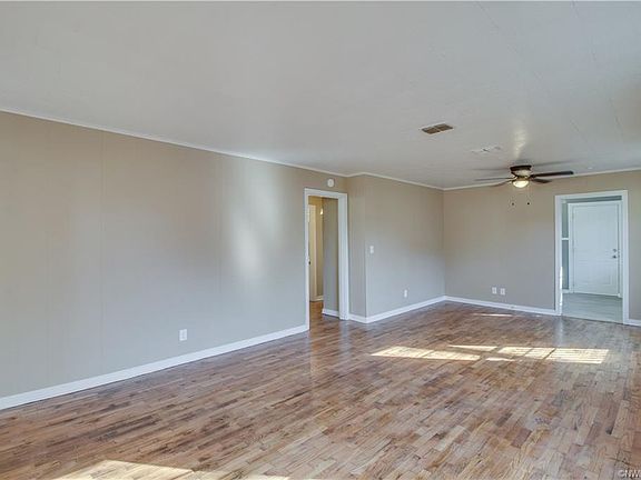 4th image of 1905 Corbitt St