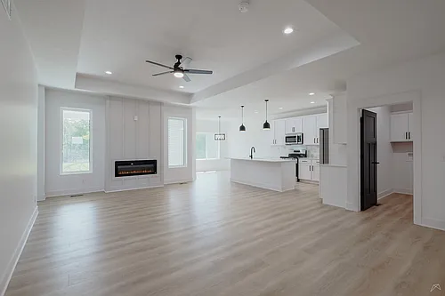 4917 Spire St Photo 1