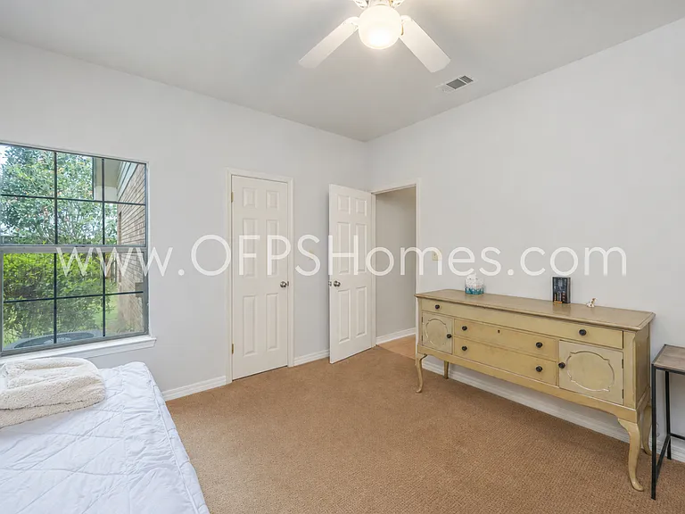 319 Sailfish Cir — Photo 26