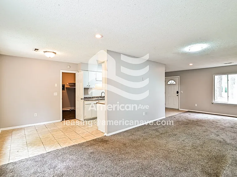 1621_005_living_room_5.jpg