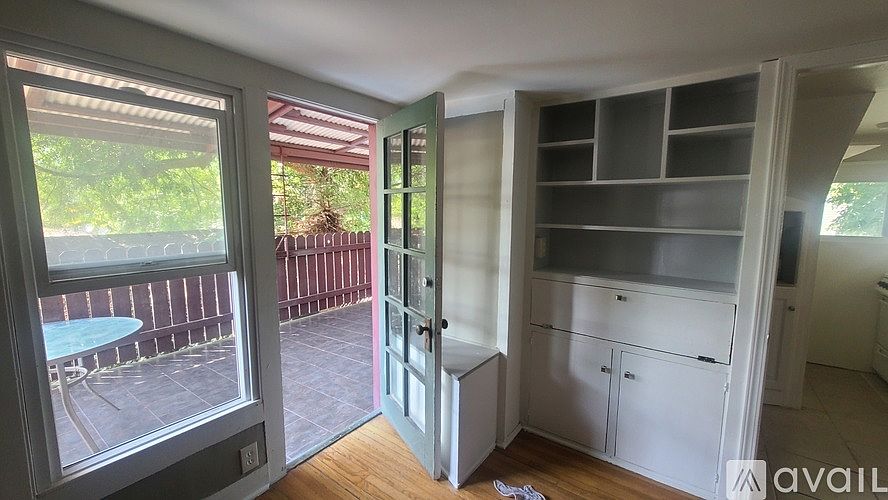 1st image of 659 N Oakland Ave